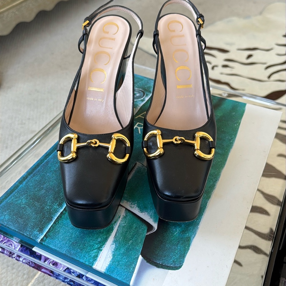 Gucci 120mm Platform Leather Pumps
Size 40